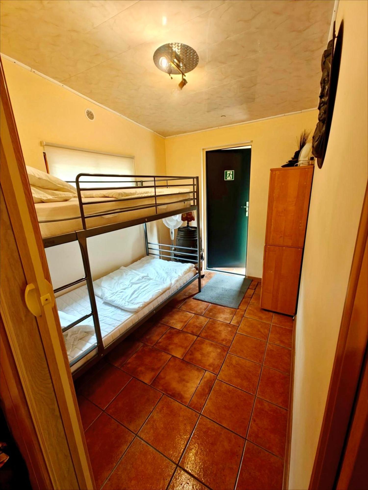 Lesna Ostoja W Centrum Puszczy Nadnoteckiej Otoczona 3 Jeziorami Miedzychod Extérieur photo